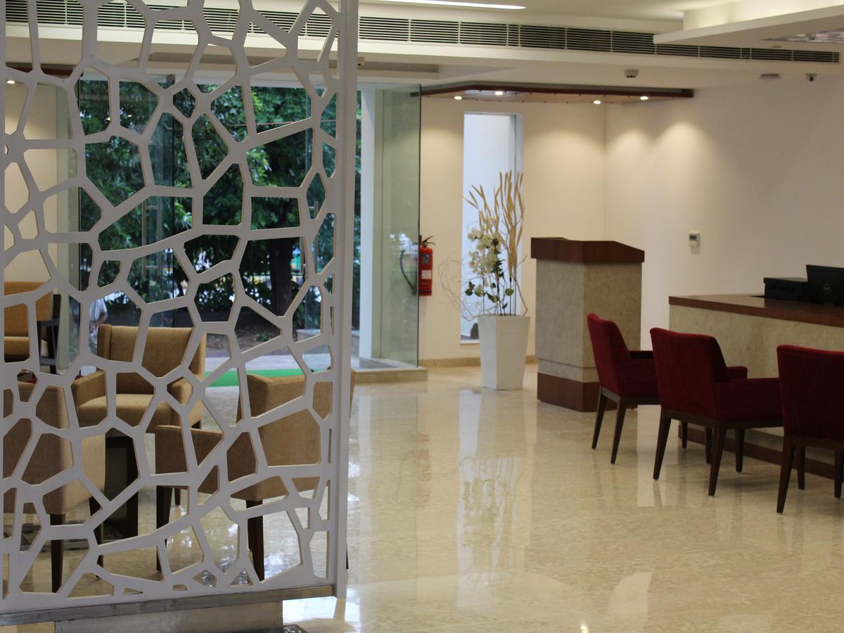 Keys Lite By Lemon Tree Hotels, Mayfield, Gurgaon Bagian luar foto