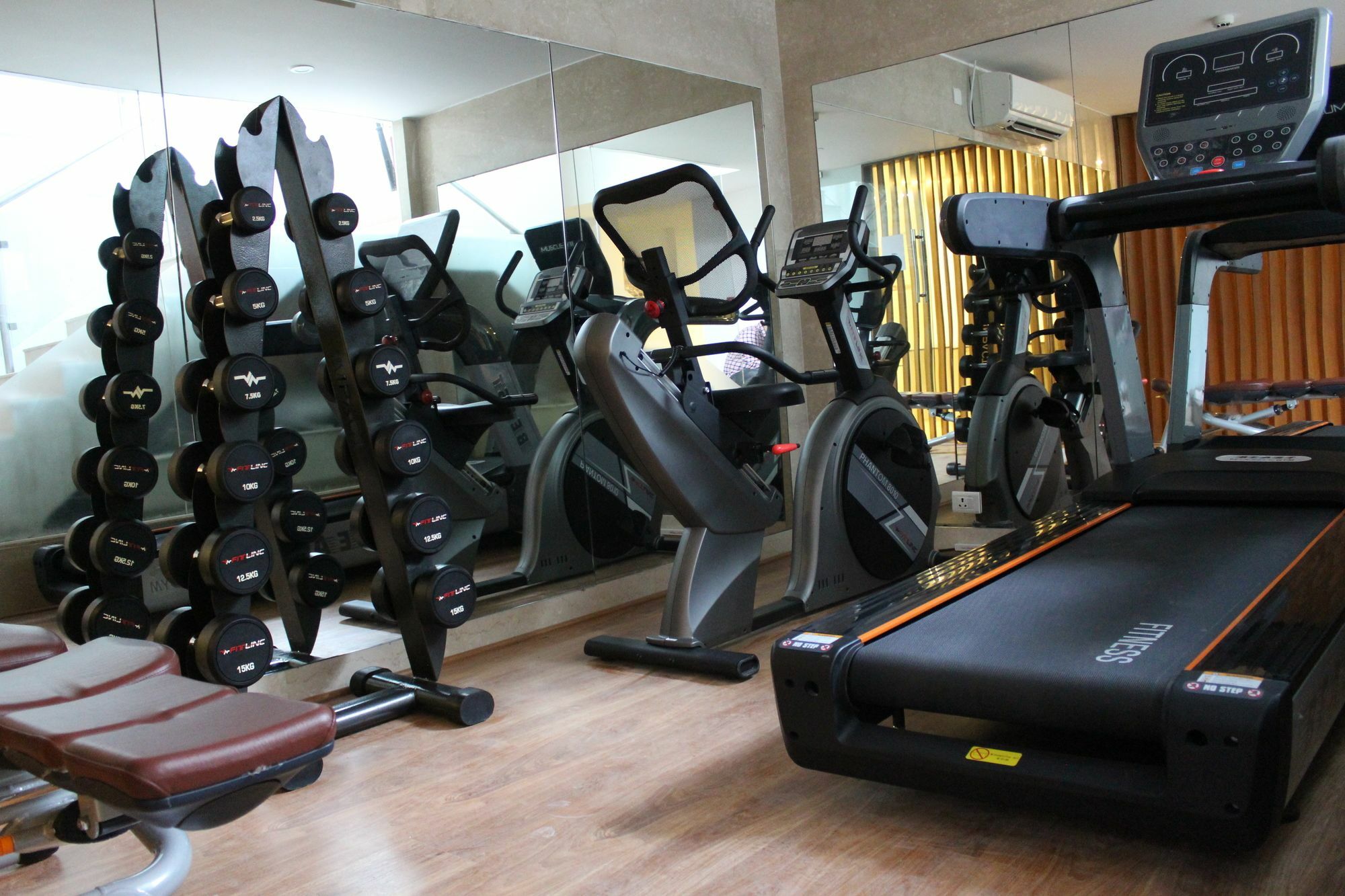 Keys Lite By Lemon Tree Hotels, Mayfield, Gurgaon Bagian luar foto